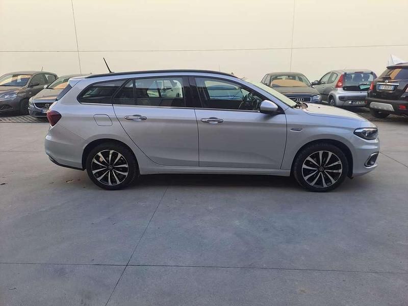 Usata Fiat Tipo Lounge 120 CV (88 kW) 2018 Argento Station wagon