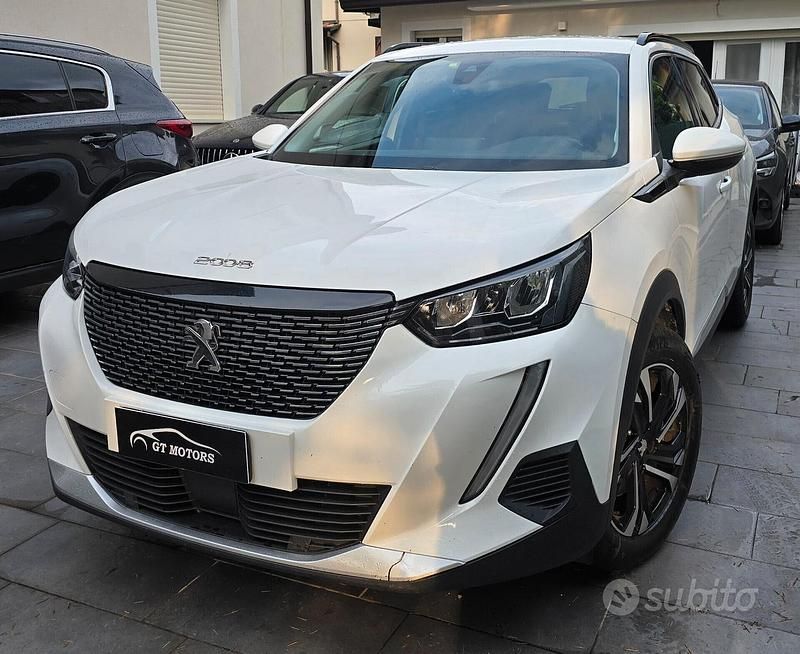 Bianco Usata 2021 Peugeot 2008 Allure SUV | 12.490 € (Ottimo prezzo) - Immagine 1/4