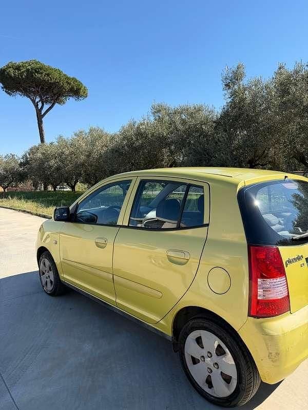 Usata Kia Picanto EX 65 CV (47 kW) 2006 Giallo Utilitaria