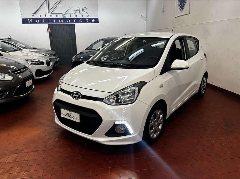 Usata Hyundai i10 67 CV (49 kW) 2016 Bianco Utilitaria