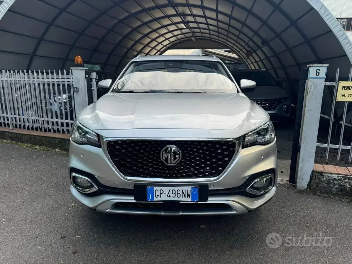 Usata MG HS Luxury 162 CV (119 kW) 2023 Grigio SUV
