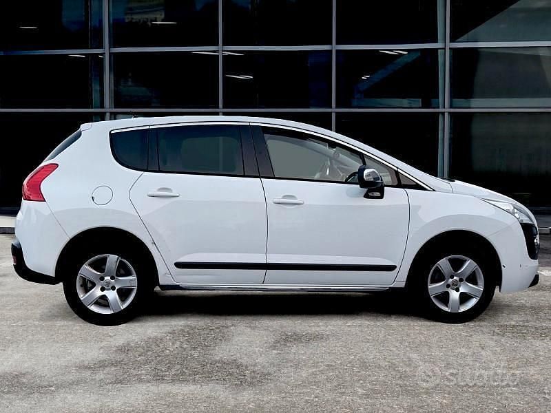 Usata Peugeot 3008 Active 115 CV (84 kW) 2012 Bianco Monovolume
