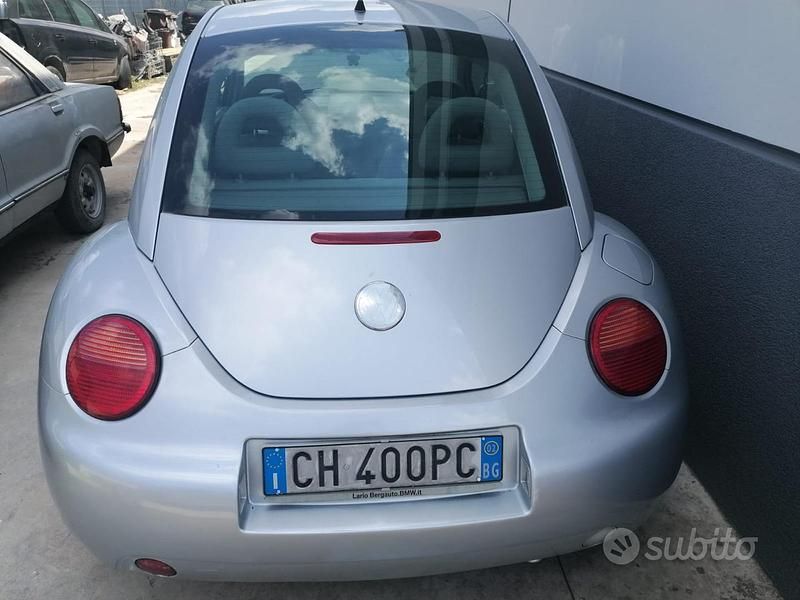 Usata VW New Beetle 2002 Grigio Utilitaria