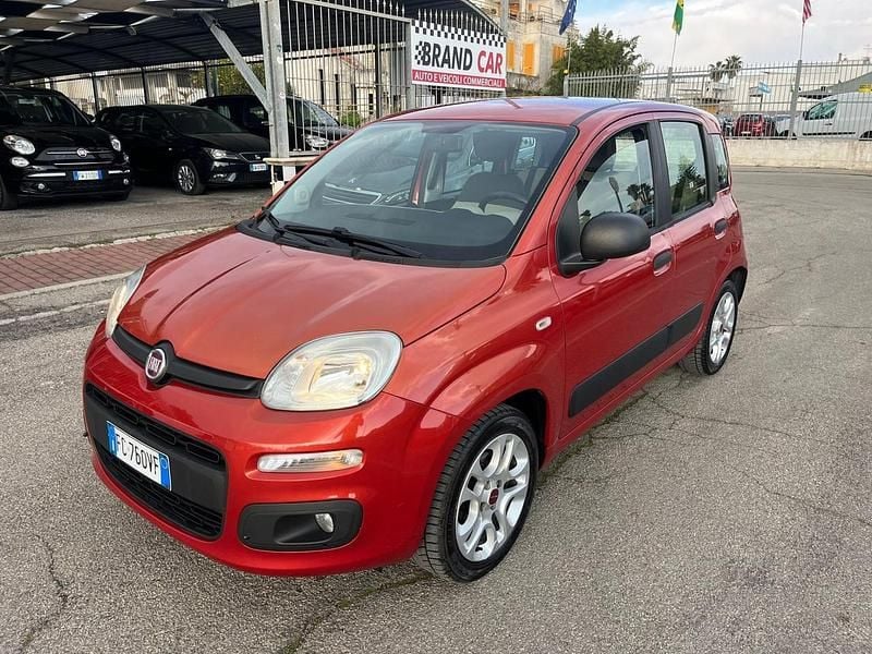Usata Fiat Panda Lounge 95 CV (69 kW) 2016 Rosso Utilitaria