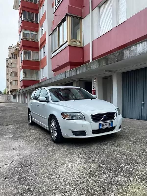 Usata Volvo V50 2008 Bianco Station wagon