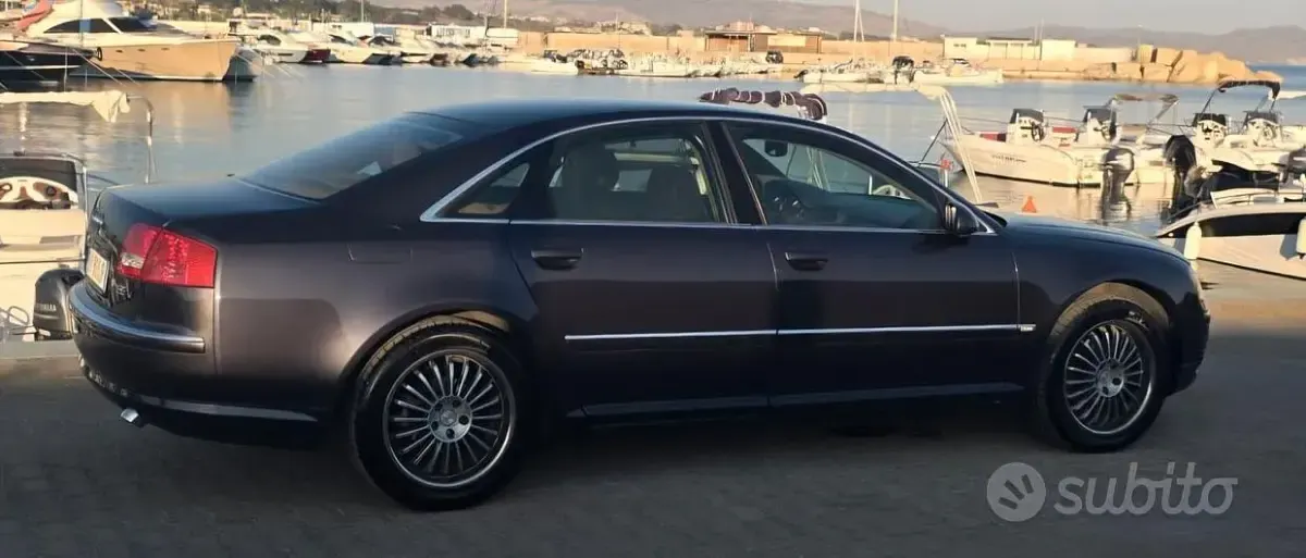 Usata Audi A8 233 CV (171 kW) 2005 Marrone Berlina