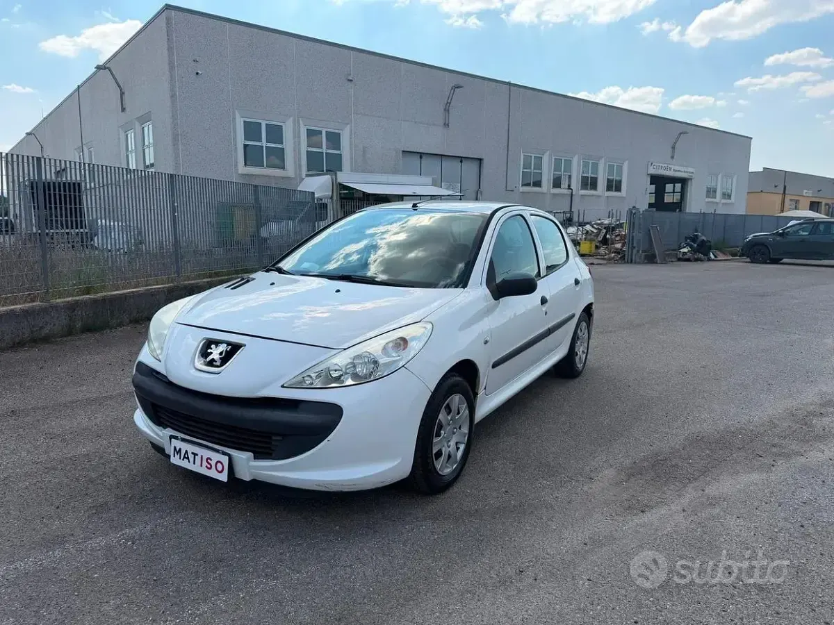 Usata Peugeot 206 60 CV (44 kW) 2011 Bianco Berlina