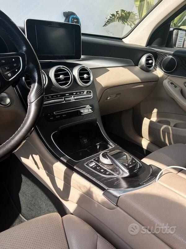 Blu Usata 2018 Mercedes GLC250 SUV | 18.000 € - Immagine 1/4