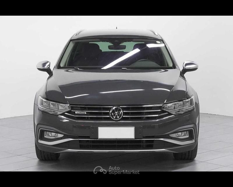 Usata VW Passat Alltrack 200 CV (147 kW) 2021 Grigio Station wagon