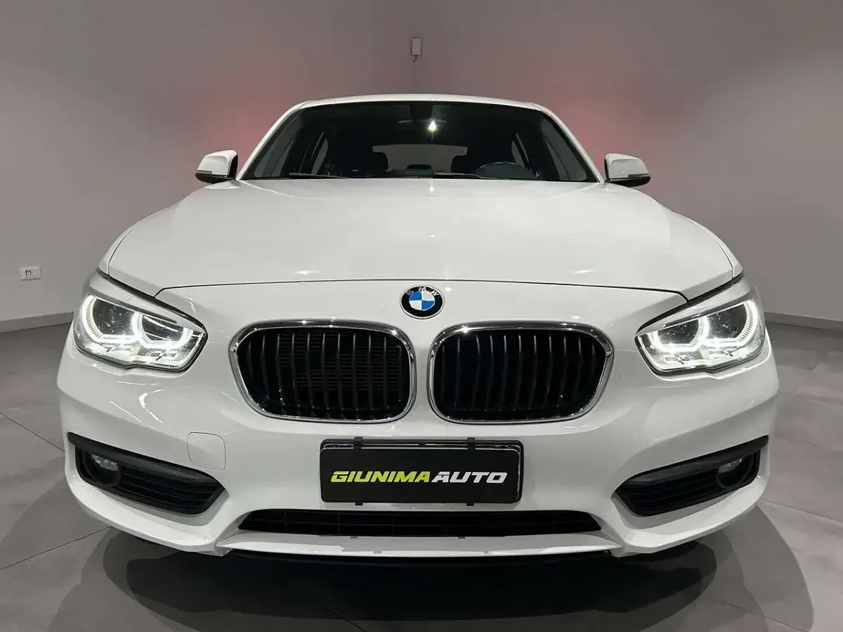 Usata BMW 118 Sport Line 150 CV (110 kW) 2016 Bianco Utilitaria