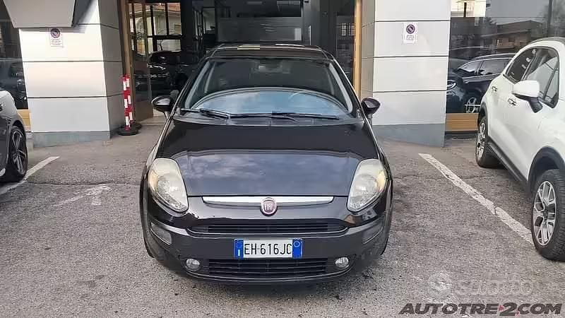 Occasion Fiat Grande Punto Dynamic 77 ch (56 kW) 2011 Bleue Citadine