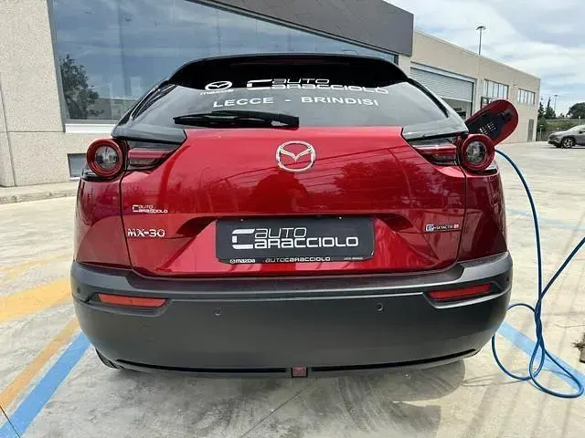 Usata Mazda MX30 170 CV (125 kW) 2023 Premium soul red crystal multi tone SUV