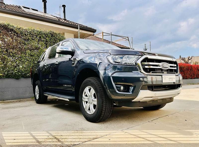 Usata Ford Ranger Limited 213 CV (156 kW) 2023 Sea grey Pick-up