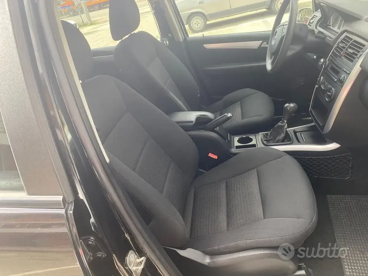Usata Mercedes B180 109 CV (80 kW) 2008 Nero Monovolume