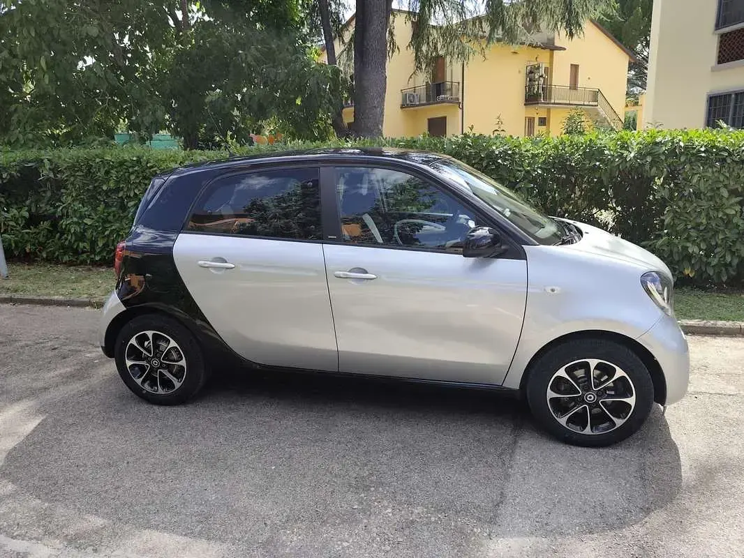 Usata Smart ForFour Passion 71 CV (52 kW) 2016 Utilitaria