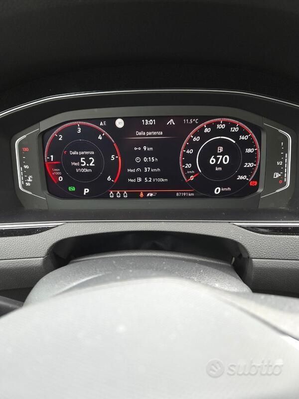 Usata VW Passat Executive 150 CV (110 kW) 2020 Grigio Station wagon