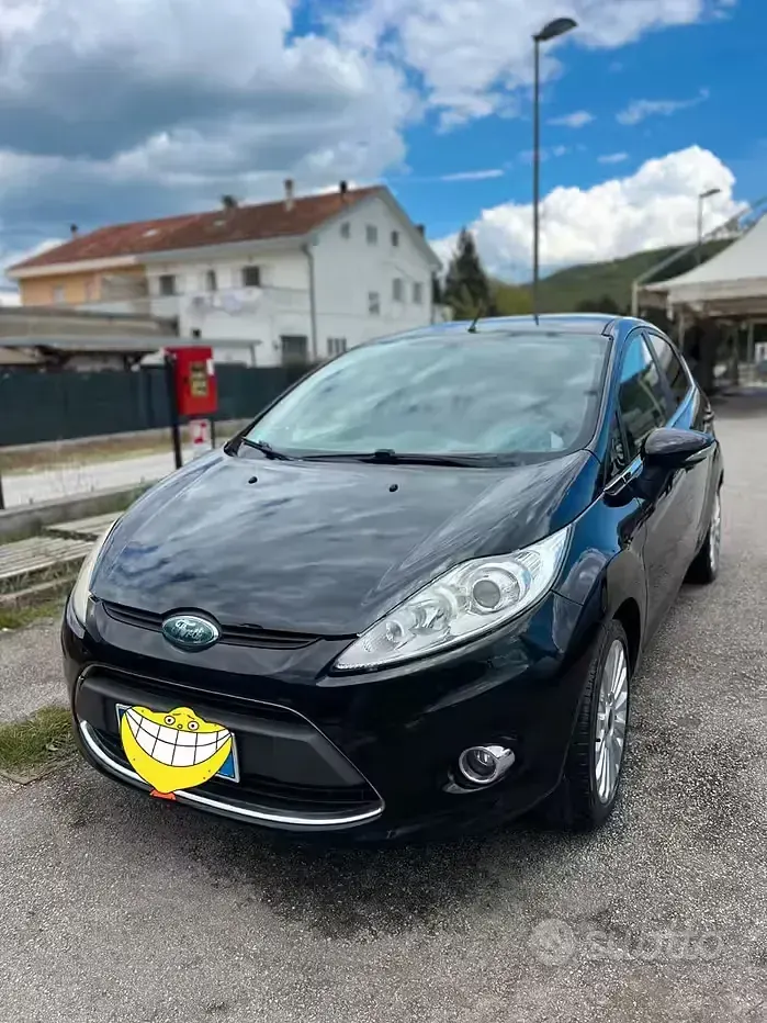 Usata Ford Fiesta 68 CV (50 kW) 2009 Nero Berlina