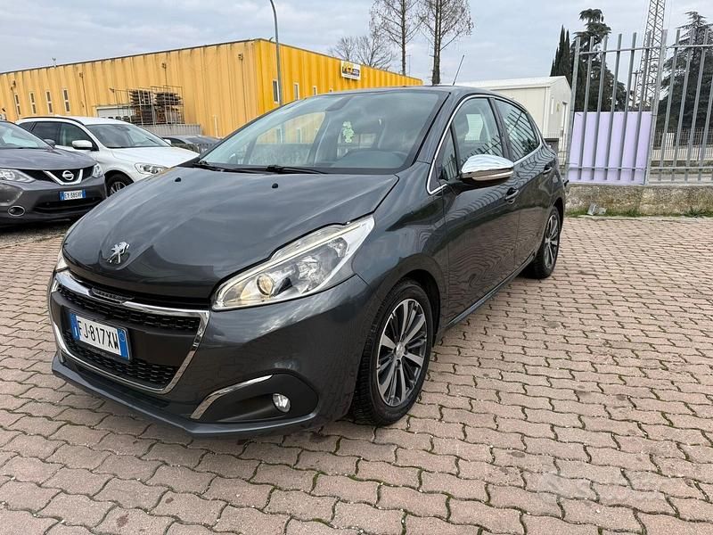 Usata Peugeot 208 Allure 75 CV (55 kW) 2017 Grigio Utilitaria