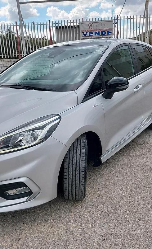 Usata 2018 Ford Fiesta ST-Line Utilitaria | 8500 € - Immagine 1/4
