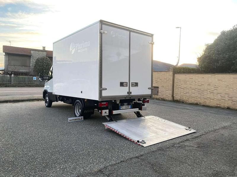 Usata Iveco Daily 136 CV (100 kW) 2020 Bianco Furgone