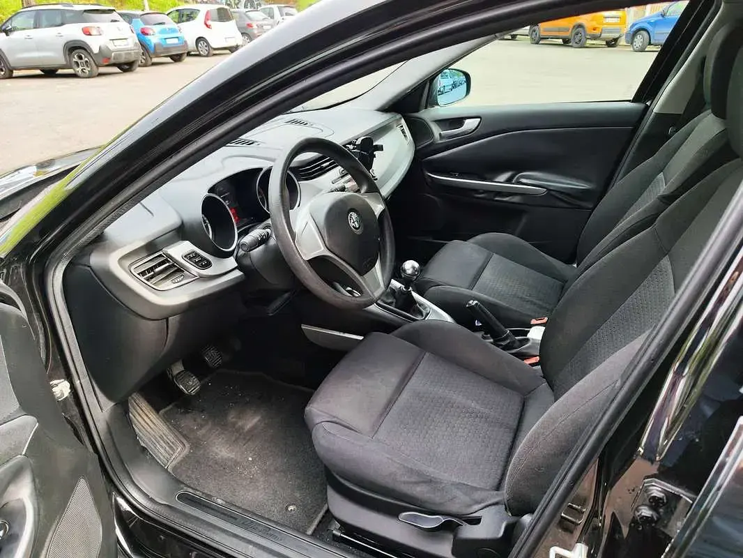Usata Alfa Romeo Giulietta Progression 105 CV (77 kW) 2010 Nero Utilitaria
