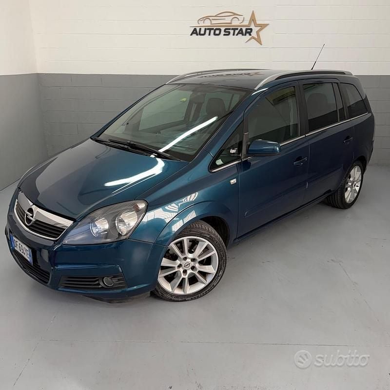 Usata Opel Zafira Cosmo 120 CV (88 kW) 2007 Blu Monovolume