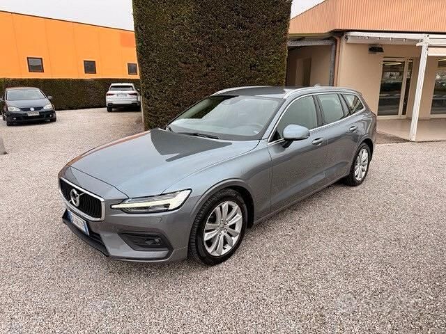 Usata Volvo V60 Business Edition 150 CV (110 kW) 2020 Grigio Station wagon