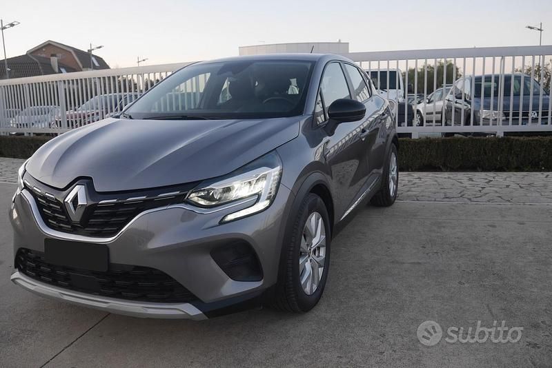 Usata Renault Captur Initiale Paris 115 CV (84 kW) 2021 Grigio SUV