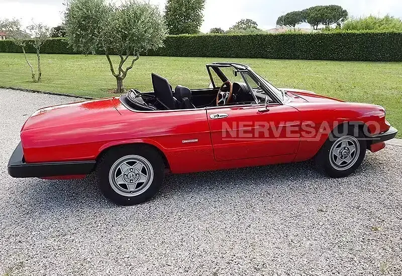 Usata Alfa Romeo Spider 115 CV (84 kW) 1989 Cabrio