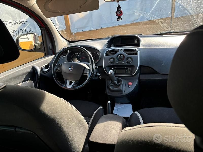 Usata Renault Kangoo 110 CV (80 kW) 2016 Rosso Berlina