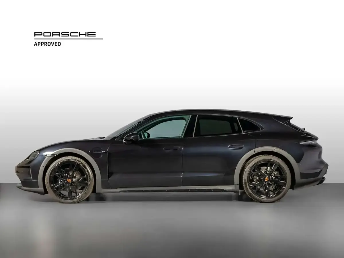 Usata Porsche Taycan 4 Cross Turismo Cross Turismo 163 kW (222 CV) 2025 Nero jet metallizzato Station wagon
