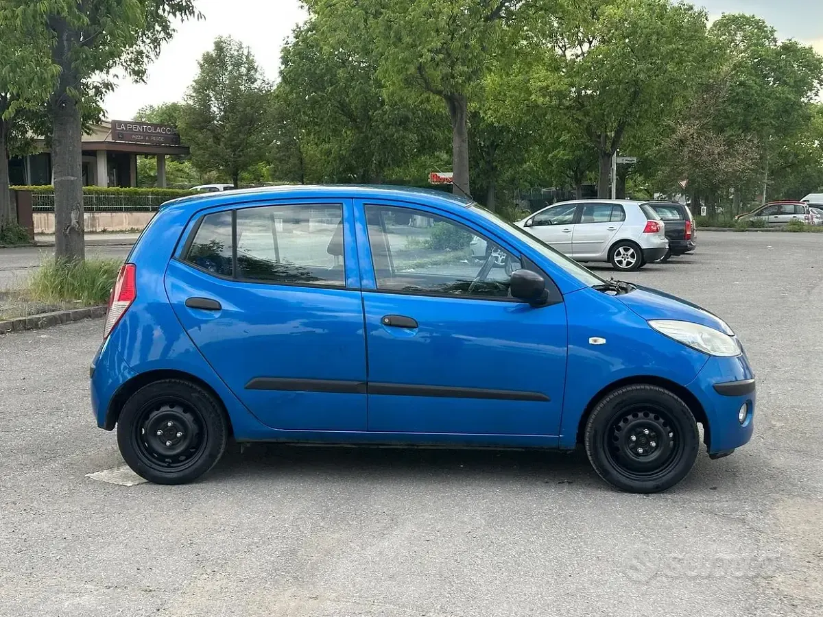 Usata Hyundai i10 64 CV (47 kW) 2009 Bluazzurro Utilitaria