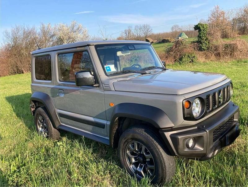 Usata Suzuki Jimny 102 CV (75 kW) 2020 Grigio SUV