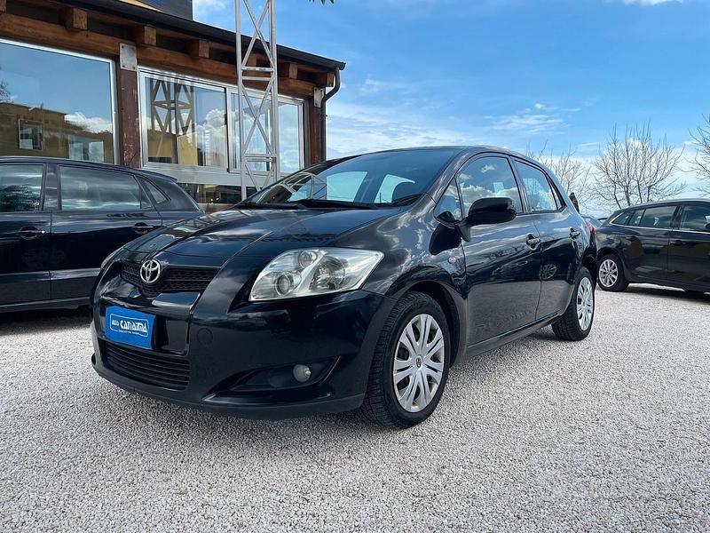 Usata Toyota Auris 126 CV (92 kW) 2008 Nero Utilitaria