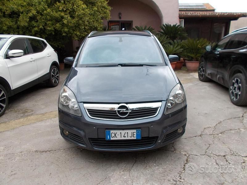 Usata Opel Zafira Cosmo 120 CV (88 kW) 2007 Grigio Monovolume