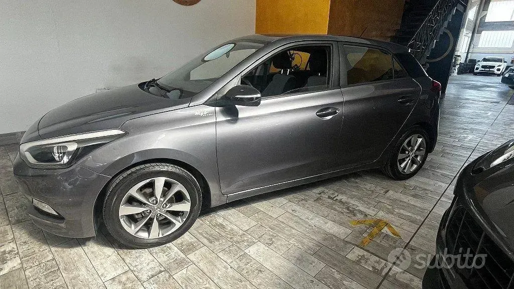 Usata Hyundai i20 84 CV (61 kW) 2016 Antracite Berlina