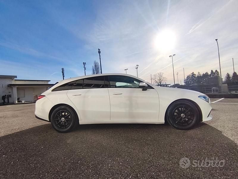 Usata Mercedes CLA200 Shooting Brake 150 CV (110 kW) 2021 Bianco Station wagon