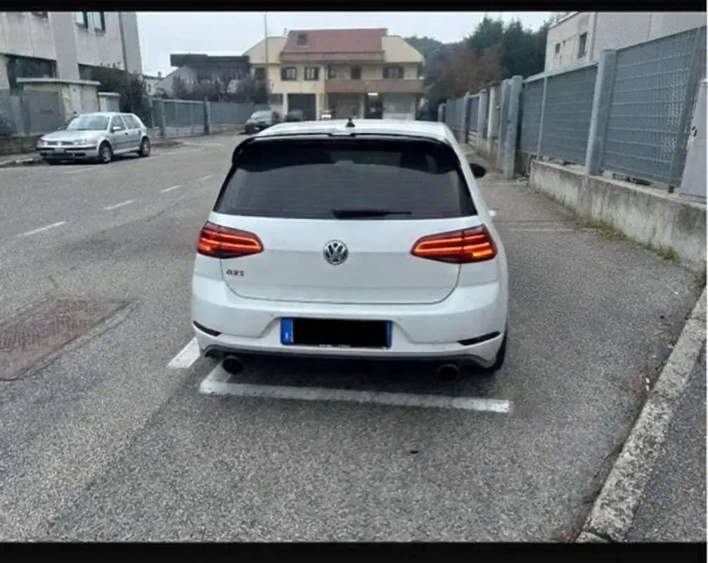 Usata VW Golf VIII GTI 245 CV (180 kW) 2021 Berlina