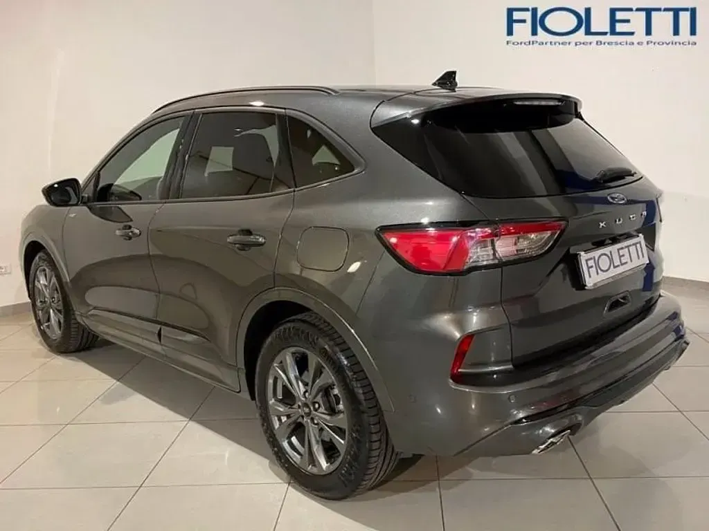 Usata Ford Kuga ST-Line 120 CV (88 kW) 2022 Grigio SUV