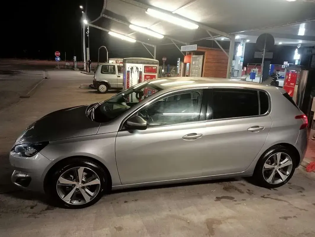 Usata Peugeot 308 Allure 120 CV (88 kW) 2017 Berlina