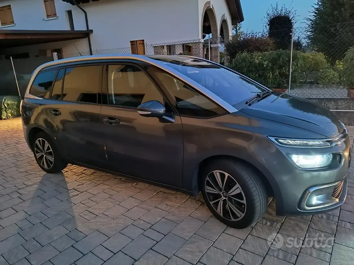 Usata Citroën Grand C4 Picasso 120 CV (88 kW) 2017 Grigio Monovolume
