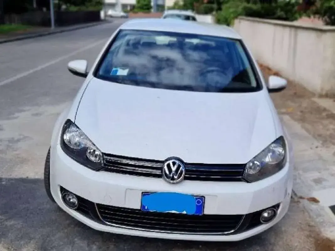 Usata VW Golf VI Highline 122 CV (89 kW) 2011 Bianco Utilitaria
