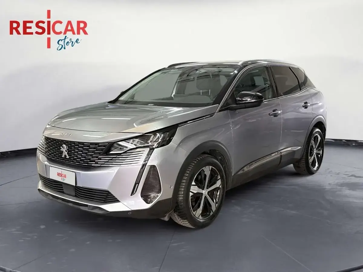 Usata Peugeot 3008 Allure 131 CV (96 kW) 2021 Grigio metallizzato SUV