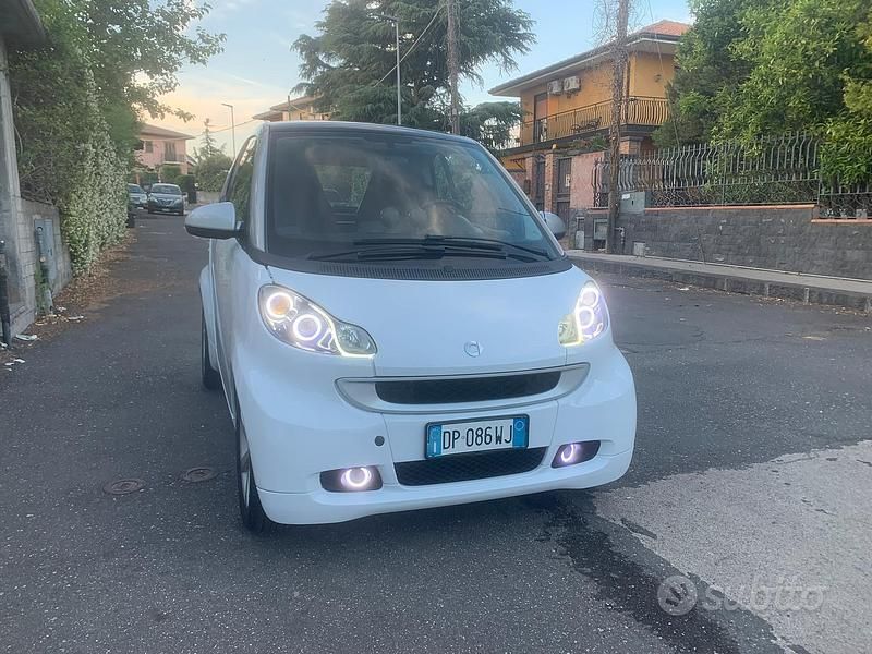 Bianco Usata 2008 Smart ForTwo Coupé Coupé | 5000 € (Cara) - Immagine 1/4