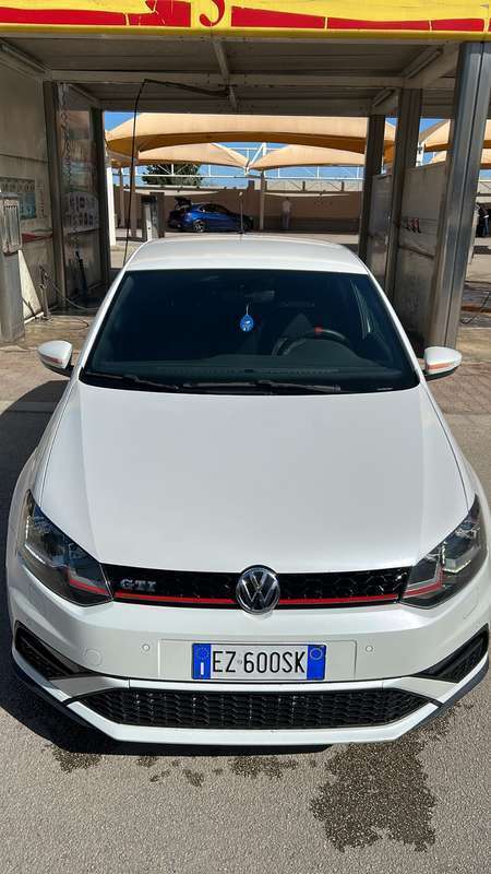 Usato 2015 VW Polo 1.8 Benzin 192 CV (11.500 €)