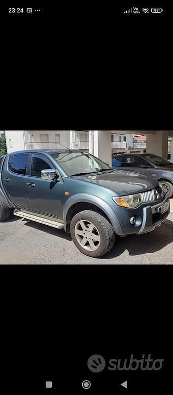 Usata Mitsubishi L200 2009 Verde Pick-up