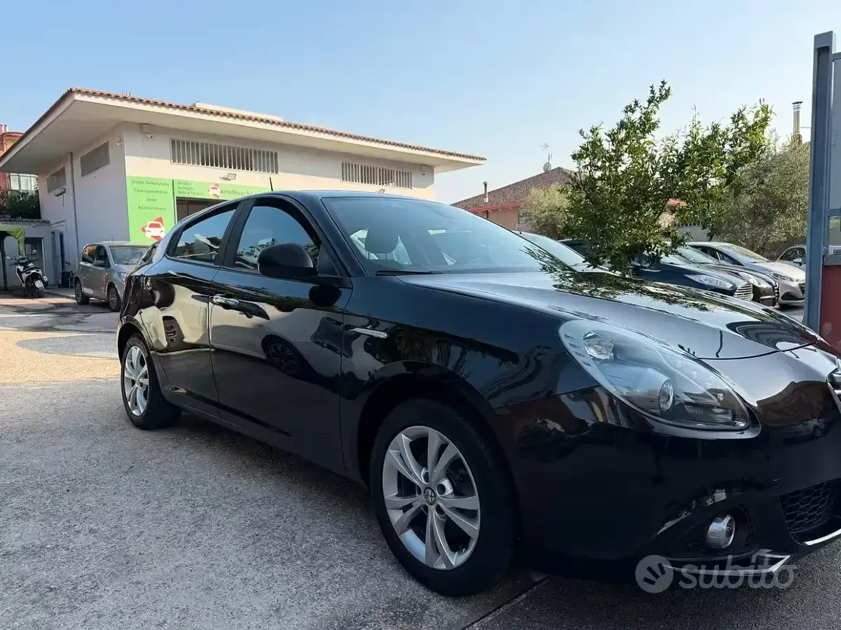 Usata Alfa Romeo Giulietta Progression 120 CV (88 kW) 2015 Nero Utilitaria