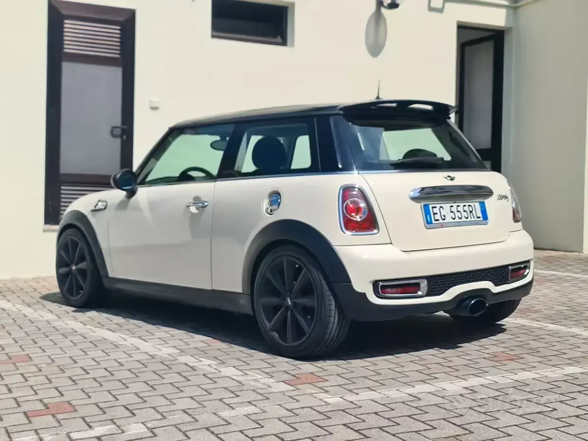 Usata Mini Cooper S 184 CV (135 kW) 2011 Bianco Utilitaria