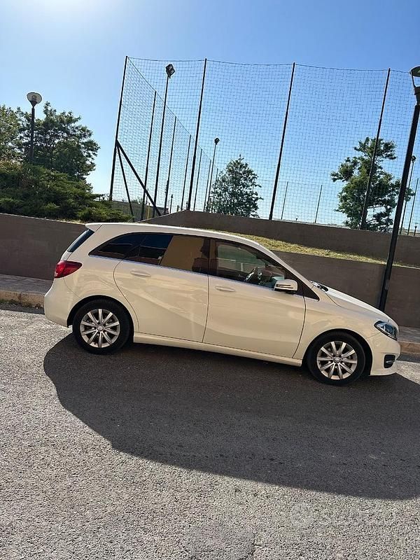 Usata Mercedes B180 2016 Monovolume