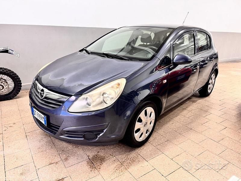 Usata Opel Corsa Cosmo 80 CV (58 kW) 2009 Blu Utilitaria